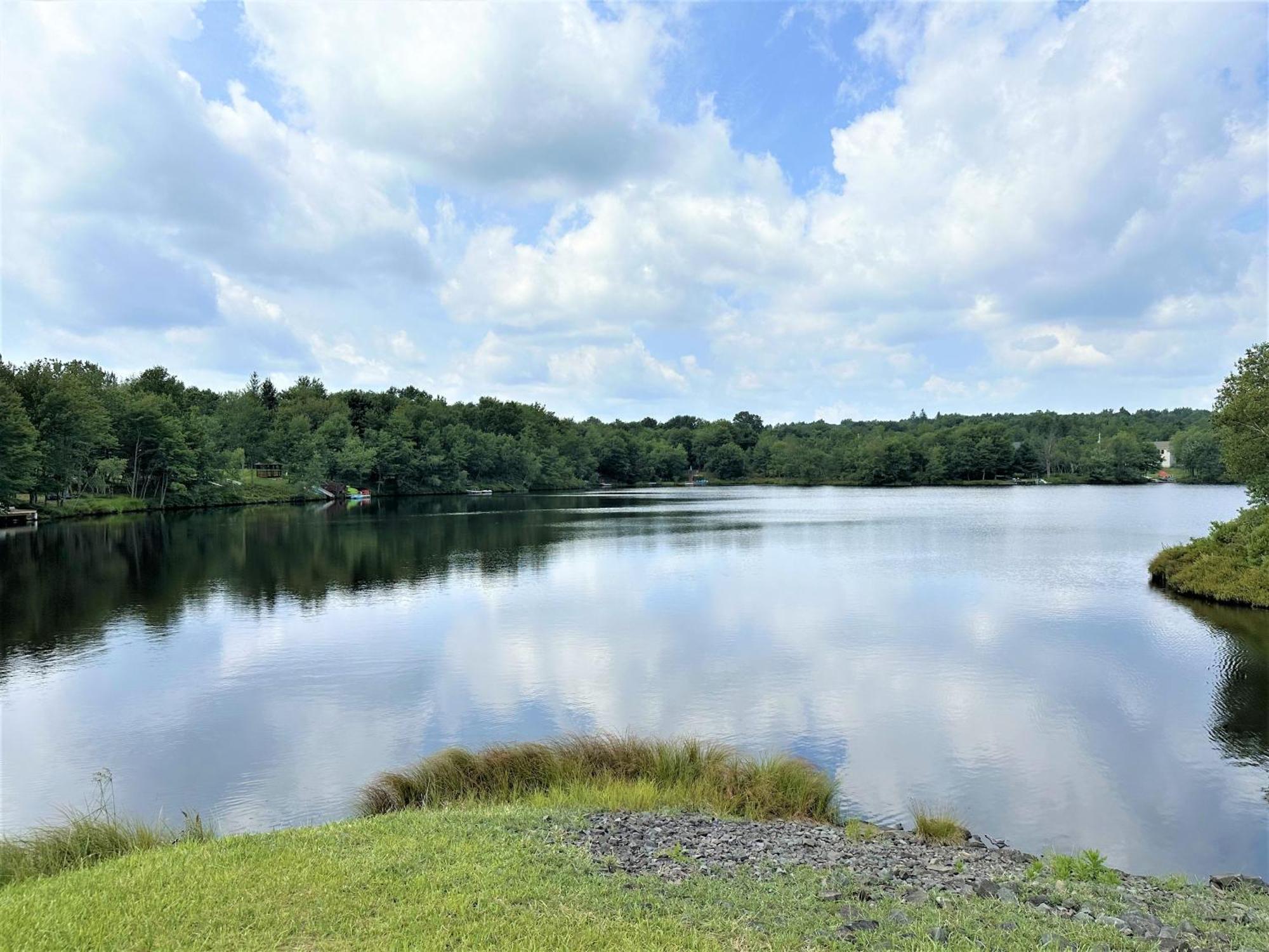 Lakehouse *Hottub*Jacuzzi*Firepit*Bbq*Pool Long Pond Экстерьер фото